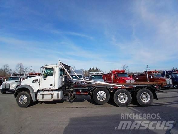 Mack GRANITE GU713 شاحنات المخلفات
