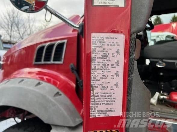 Mack GRANITE GU813 شاحنات قلابة