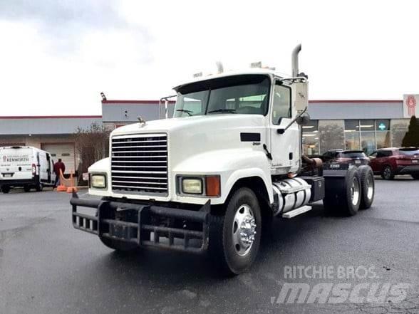 Mack PINNACLE CHU613 وحدات الجر