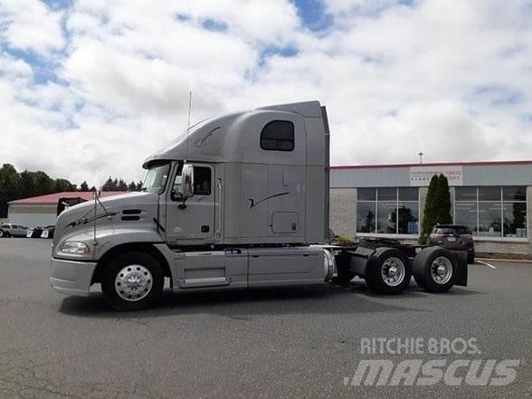 Mack PINNACLE CXU613 وحدات الجر