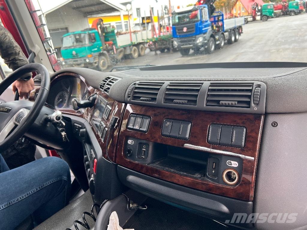 Tatra T158 شاحنات مسطحة/مفصلية الجوانب