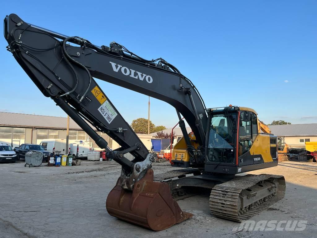 Volvo EC 220 E حفارات زحافة