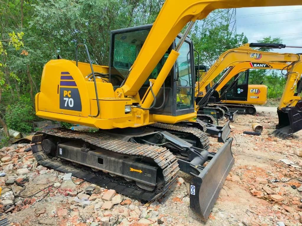 Komatsu PC 70-8 حفارات زحافة