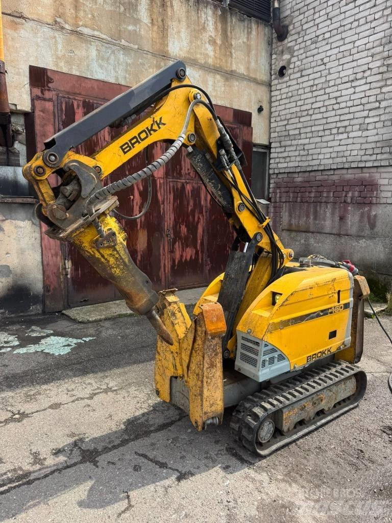 Brokk 160 حفارات هدم