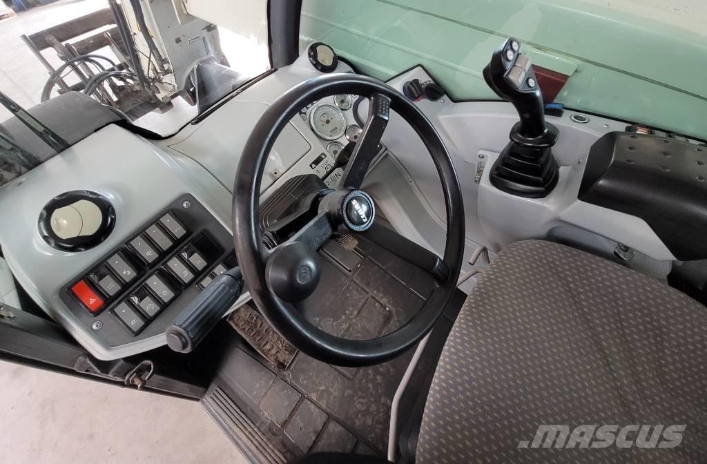 CLAAS Scorpion 7045 مناولات متداخلة
