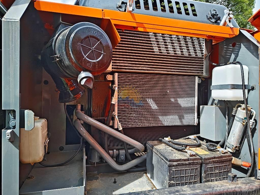 Hitachi ZX 130 حفارات زحافة