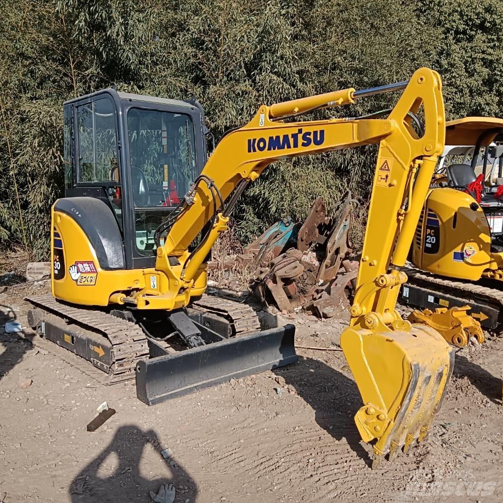 Komatsu PC 30 MR-3 حفارات صغيرة أقل من 7 طن (حفارات صغيرة)