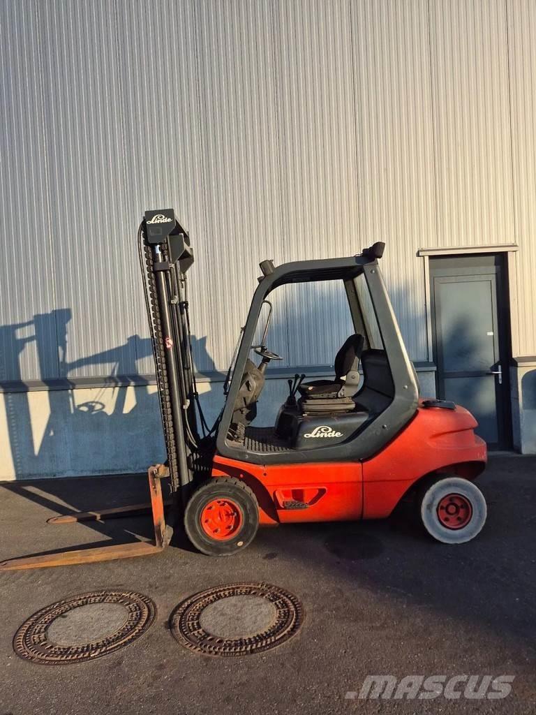 Linde h30D شاحنات الديزل
