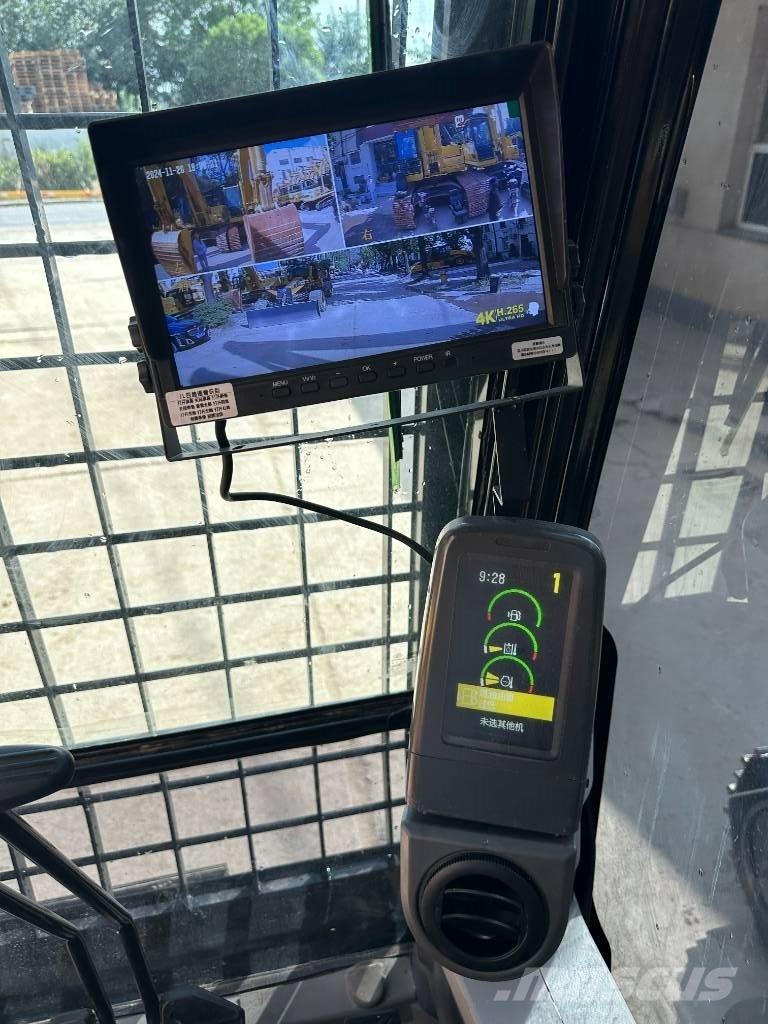 CAT CAT320D حفارات زحافة