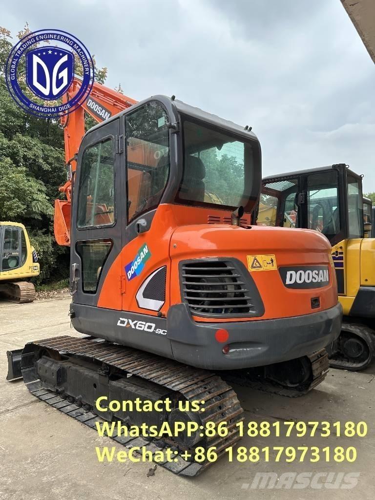 Doosan DX 60 حفارات زحافة