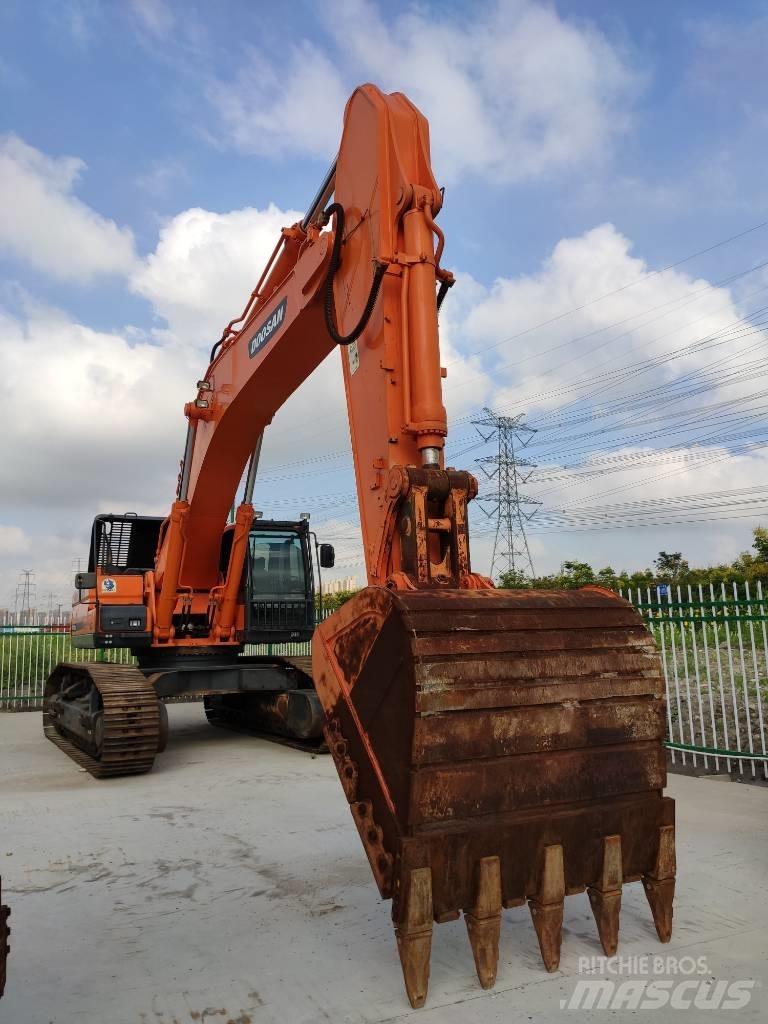 Doosan DX 500 LCA حفارات زحافة