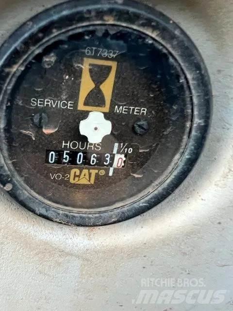 CAT 330 L حفارات زحافة