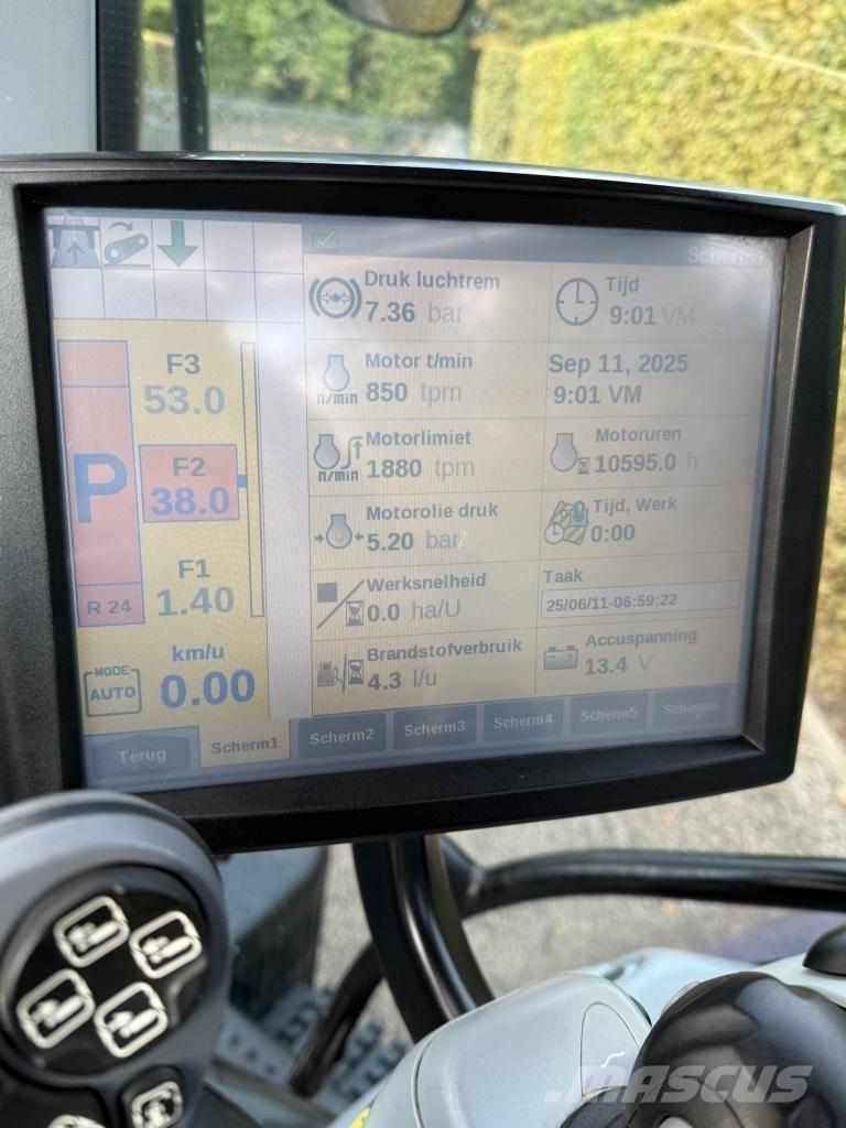 New Holland T 7.270 الجرارات