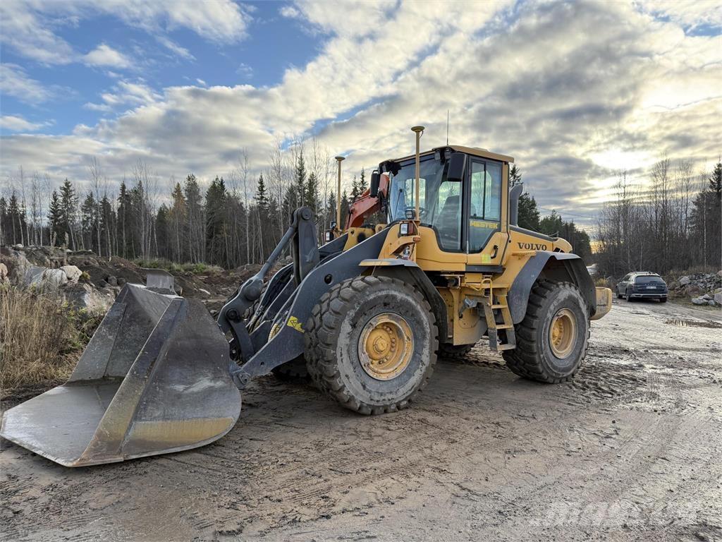 Volvo L120F لوادر بعجل