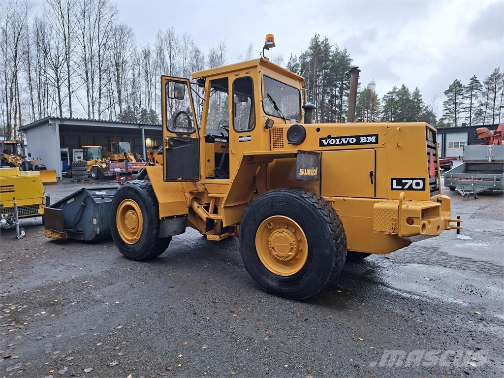 Volvo BM L70 لوادر بعجل