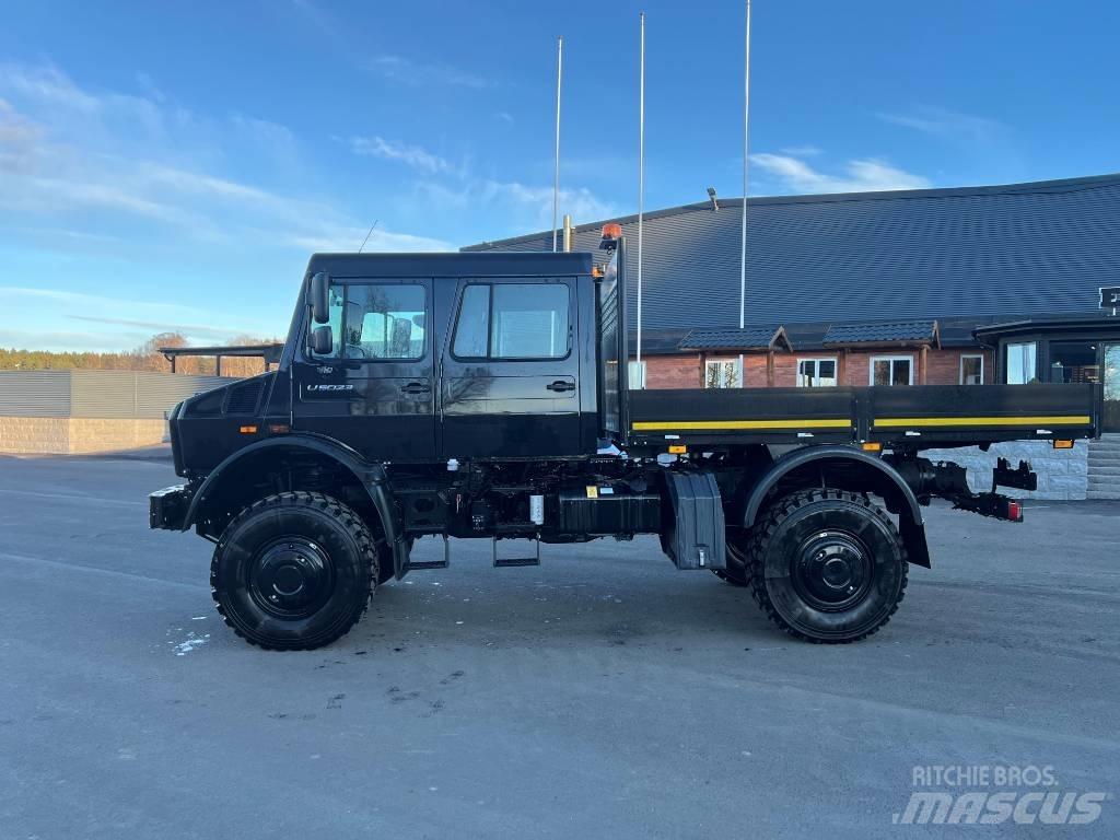 Mercedes-Benz Unimog شاحنات مسطحة/مفصلية الجوانب