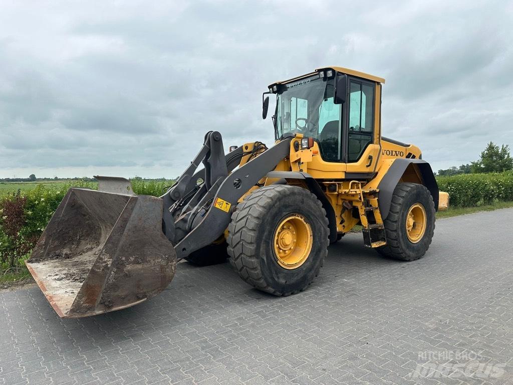 Volvo L60F لوادر بعجل