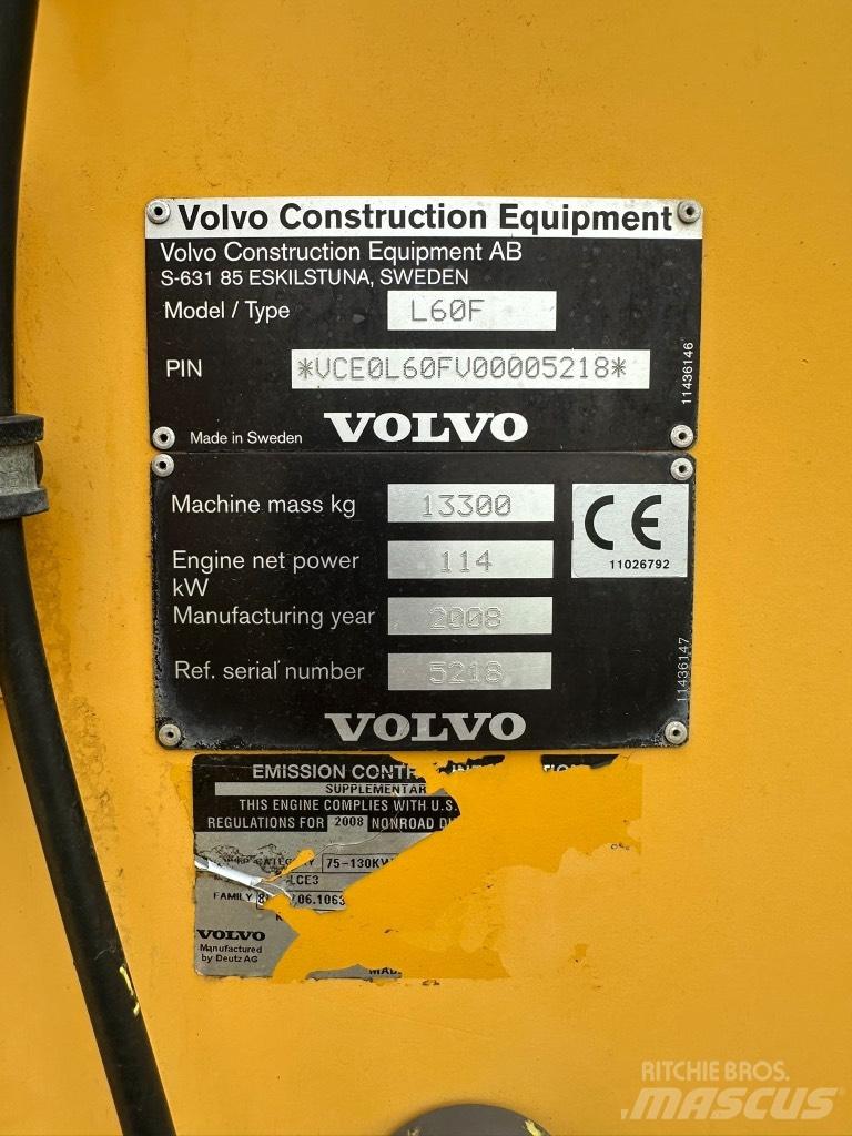 Volvo L60F لوادر بعجل