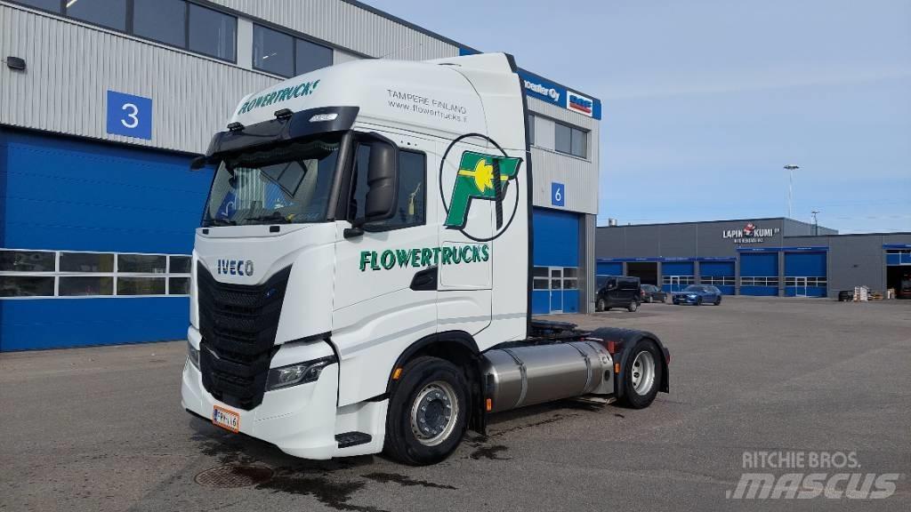 Iveco S-Way 460 LNG وحدات الجر