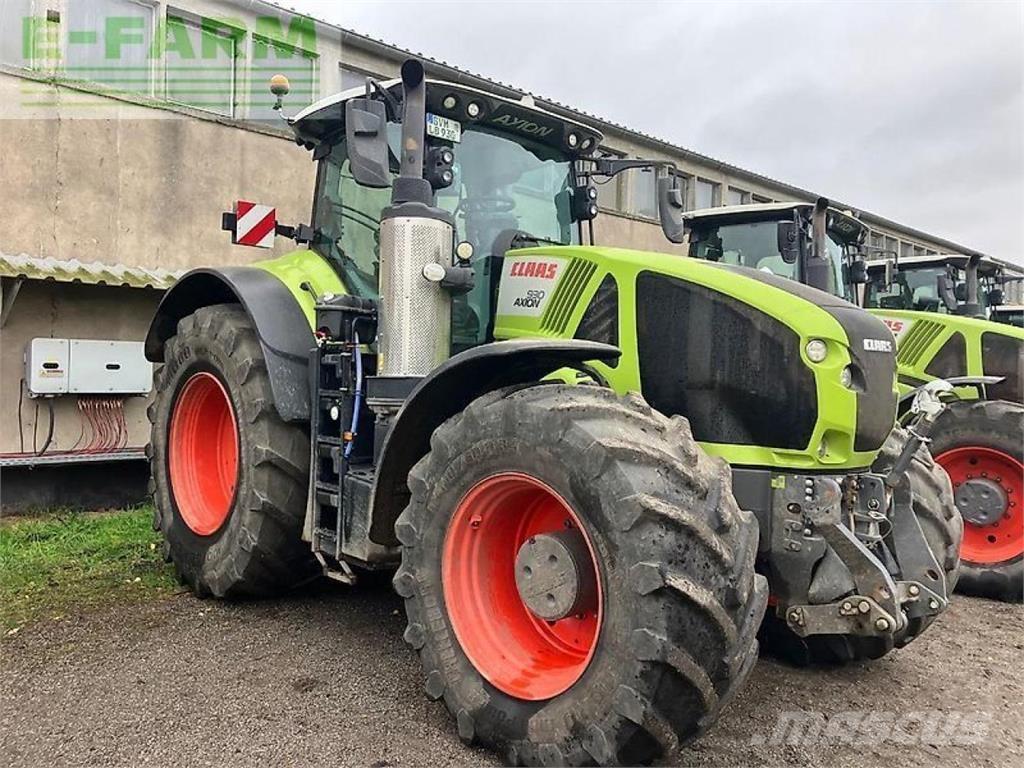 CLAAS axion 930 الجرارات