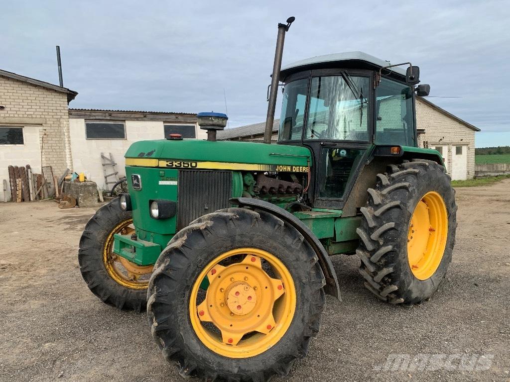 John Deere 3350 الجرارات