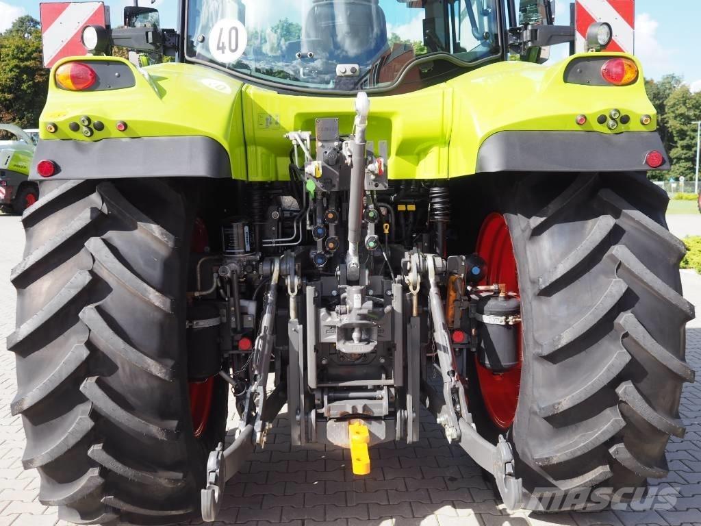 CLAAS Arion 610 CIS الجرارات