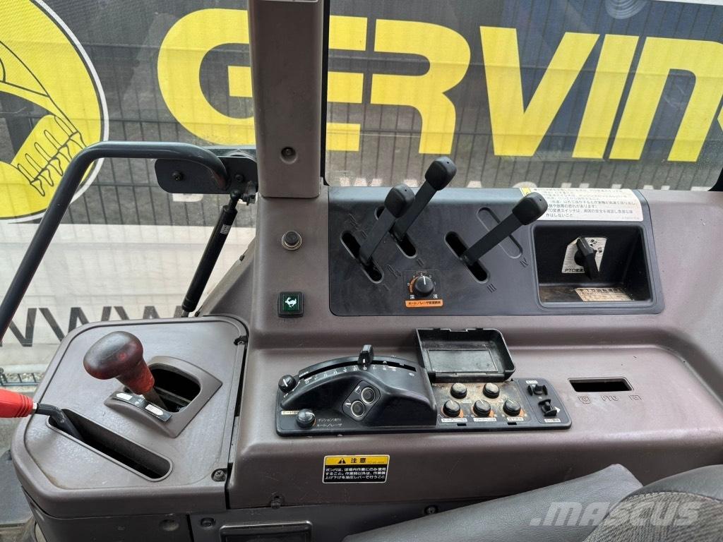 Kubota KM 90 D الجرارات