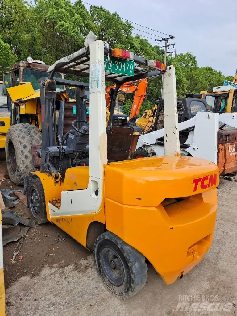 TCM FD 30 شاحنات الديزل