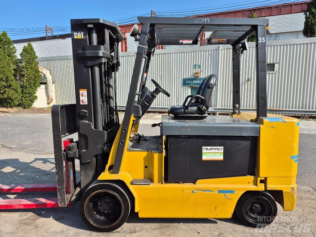 CAT E 12000 شاحنات ذات رافعات شوكية تعمل بالكهرباء