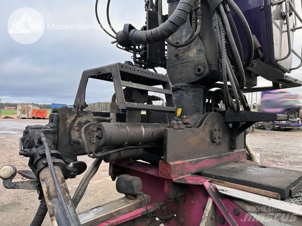 Scania R 560 LB شاحنات أشجار