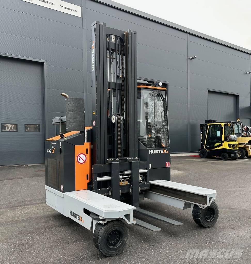 Hubtex DQX45-D لوادر جانبية