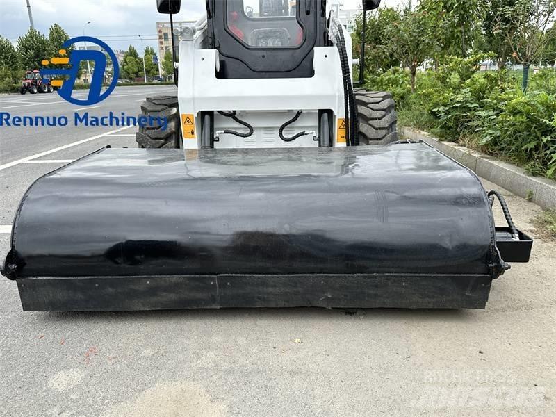 Bobcat S 16 لوادر انزلاقية التوجيه