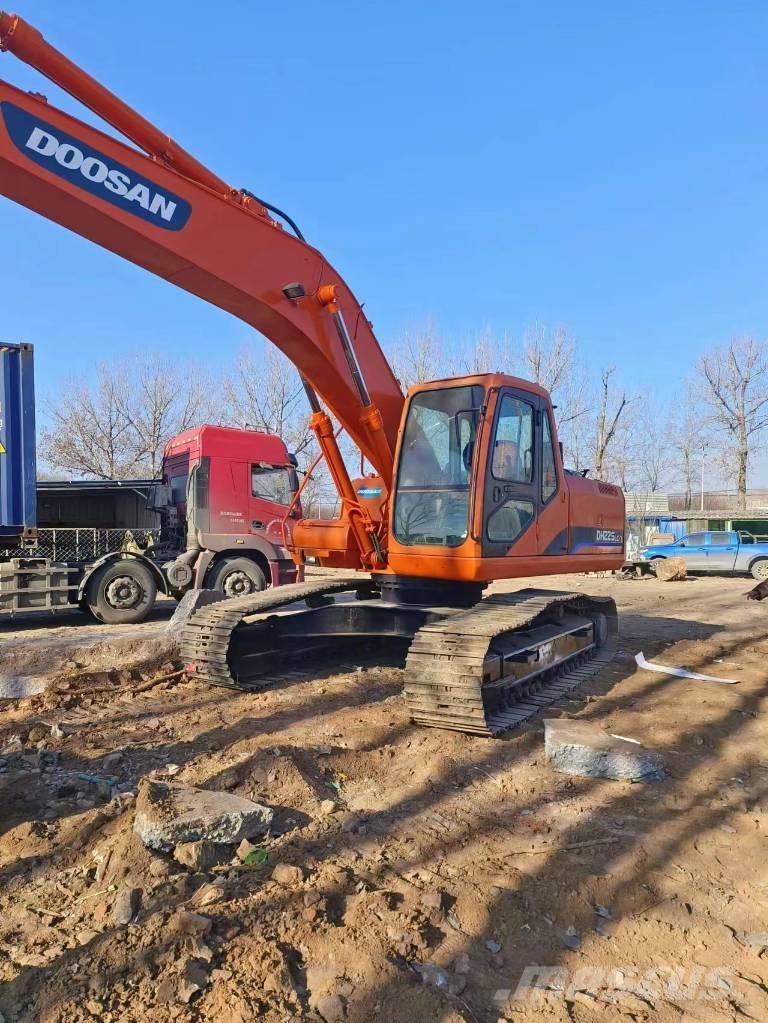 Doosan DH225LC-7 حفارات زحافة