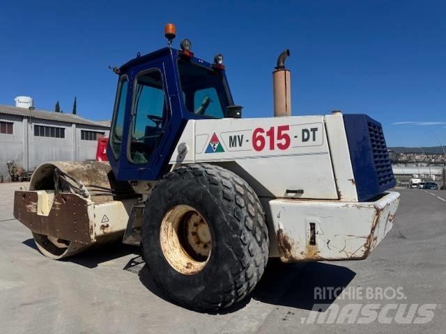  COMPACTOR MV 615 DT ضاغطات التربة