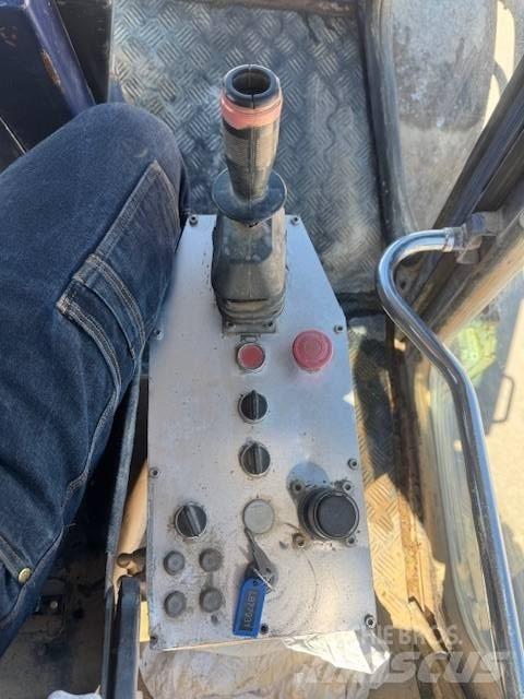  COMPACTOR MV 615 DT ضاغطات التربة