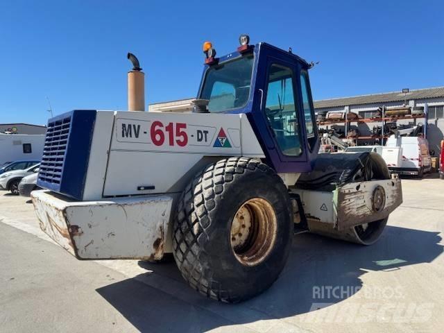  COMPACTOR MV 615 DT ضاغطات التربة