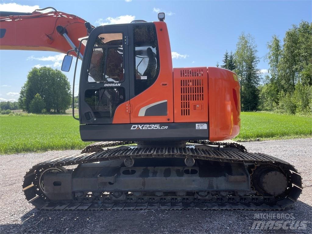Doosan DX 235 LCR حفارات زحافة