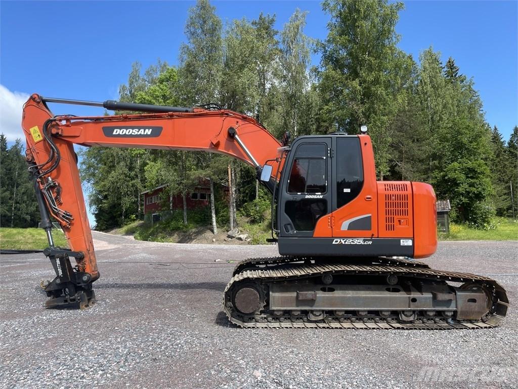 Doosan DX 235 LCR حفارات زحافة