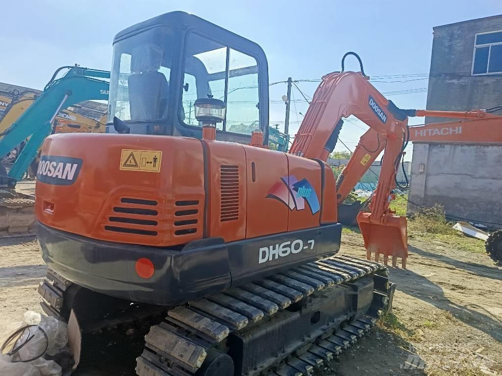 Doosan DH 60-7 حفارات صغيرة أقل من 7 طن (حفارات صغيرة)
