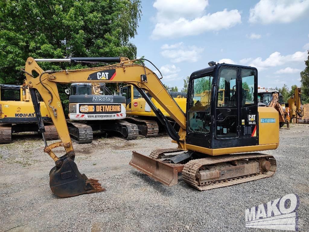 CAT 305.5 حفارات زحافة