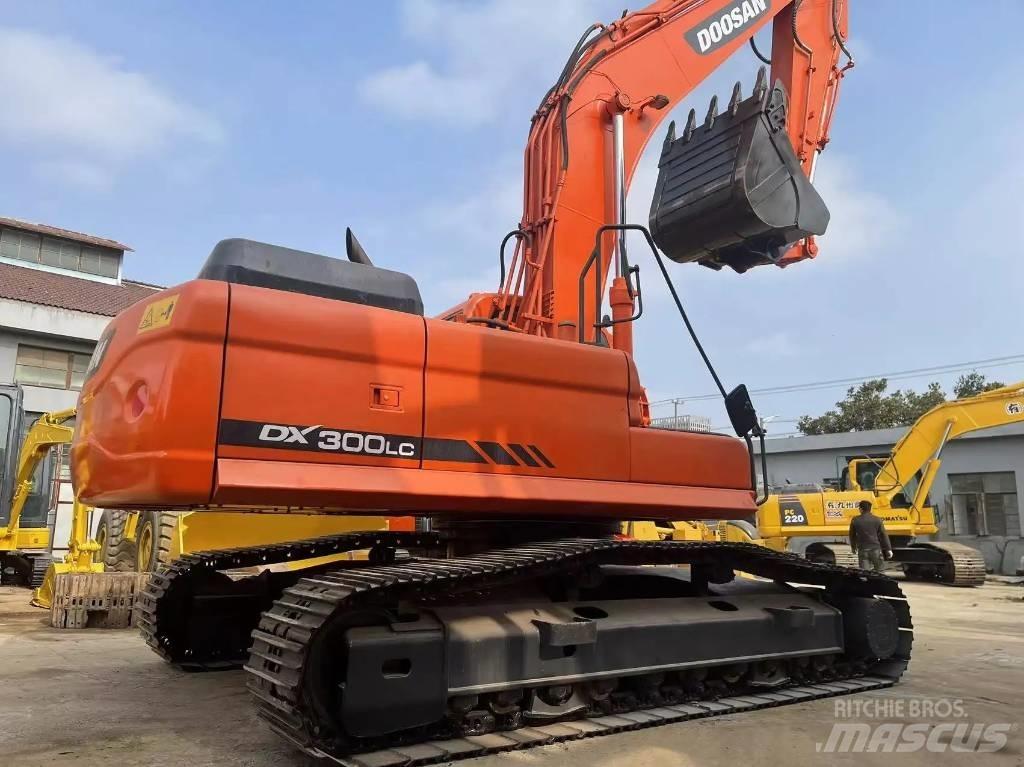 Doosan DX 300 LC حفارات صغيرة أقل من 7 طن (حفارات صغيرة)