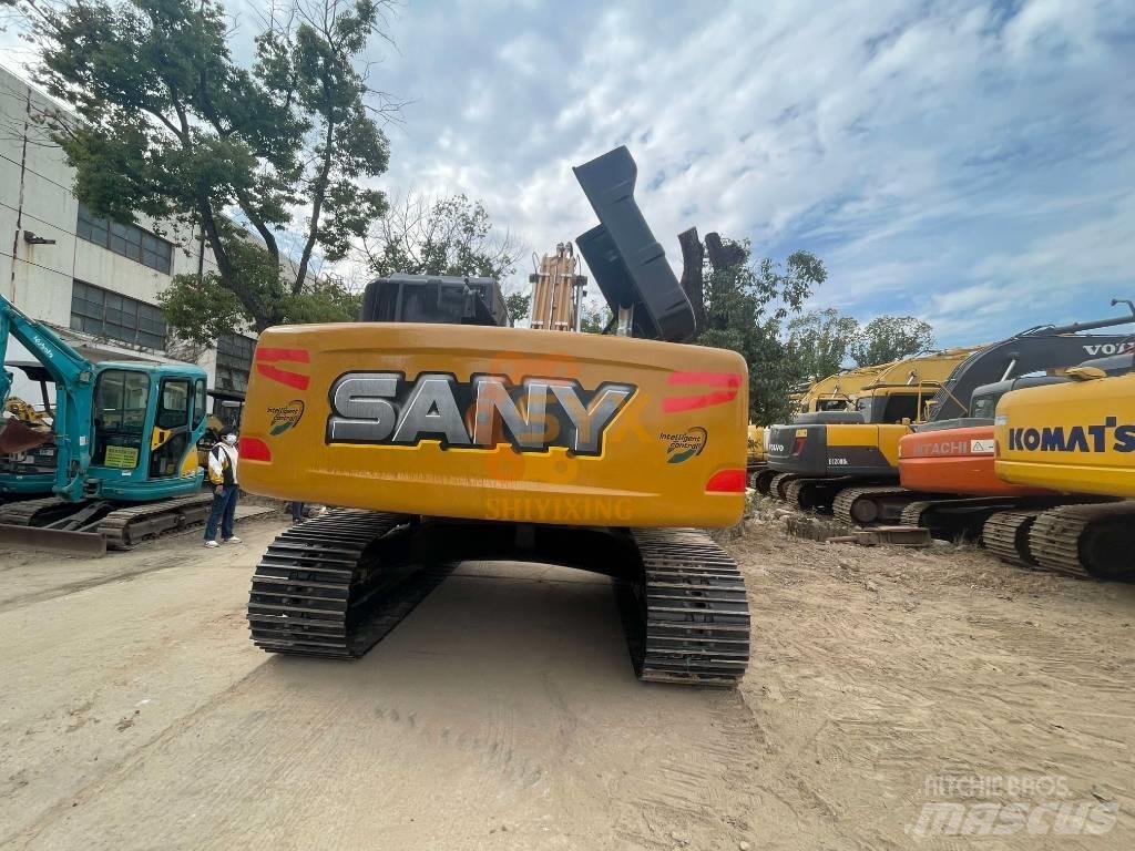 Sany SY 215 C حفارات زحافة