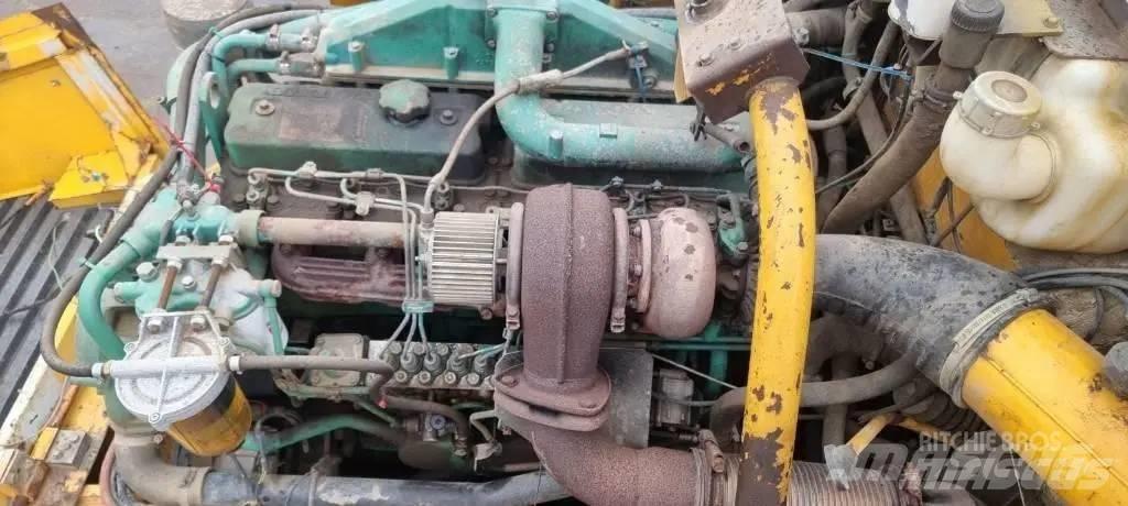 Volvo A 25 C 6X6 ساحبات مفصلية