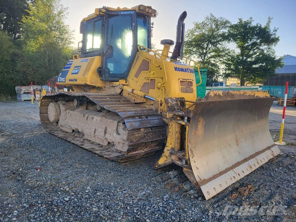 Komatsu D61PXi-24 بلدوزرات مجنزرة