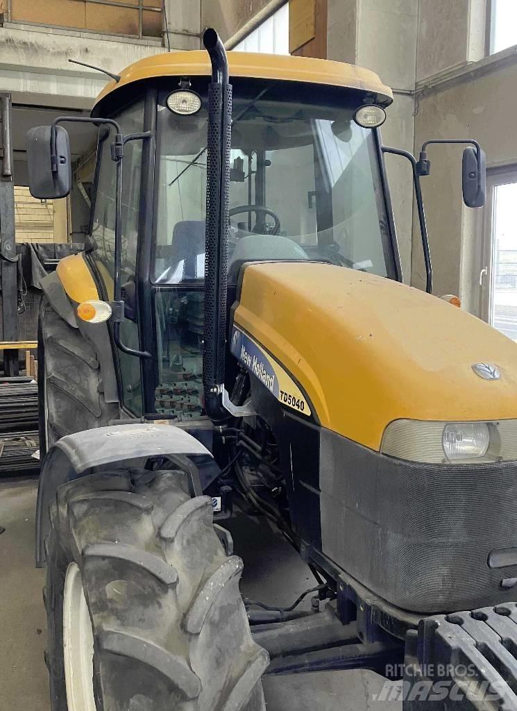 New Holland TD 5040 الجرارات