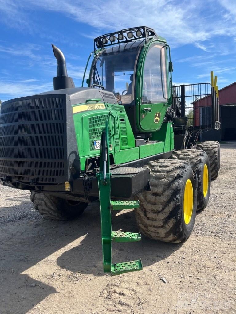 John Deere 1510G شاحنات