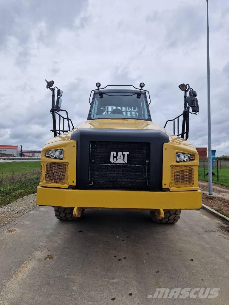 CAT 735C2 ساحبات مفصلية