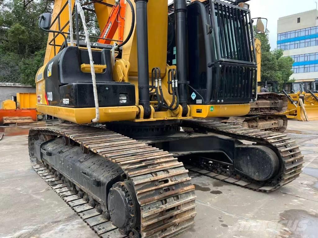 CAT 330D2 حفارات زحافة