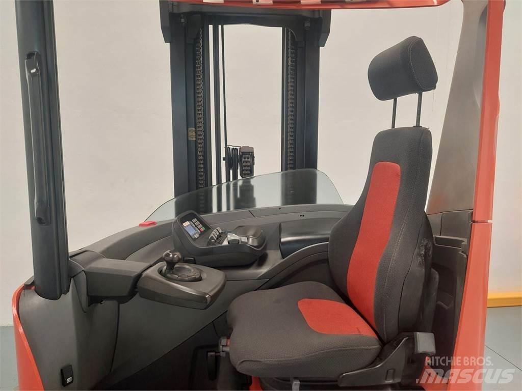 BT RRE 140 H شاحنة مناولة