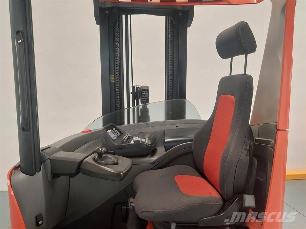 BT RRE 140 H شاحنة مناولة